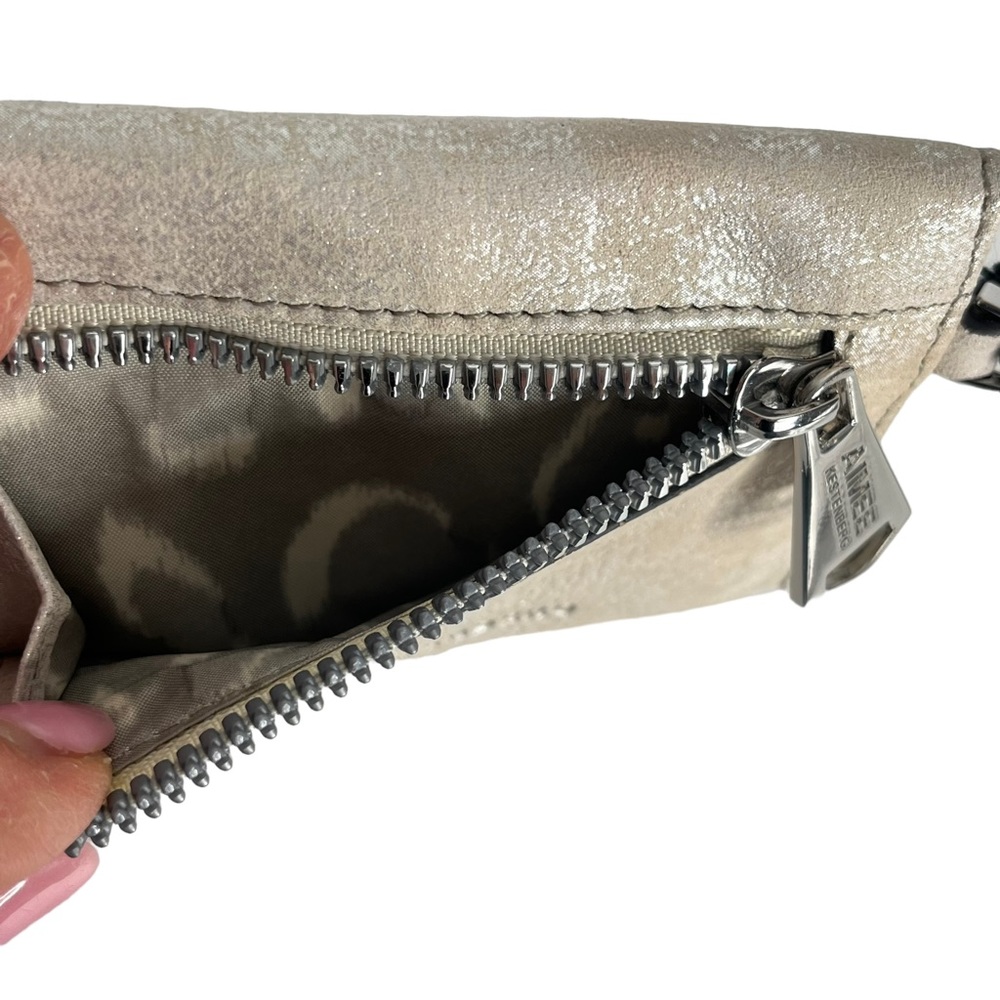 NWT Aimee Kestenberg Leather Stone Silver Ashley Pouch - Picture 5 of 10